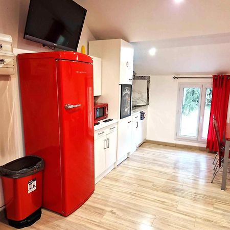 11 - Tres Joli 2 Pieces Tout Equipe Pour 1 A 5 Personnes, Vue Sur Parc Arbore, Parking Privatif Gratuit, Grand Fourgon Possible, Tout Le Linge De Maison Est Fourni Razac-sur-lʼIsle エクステリア 写真