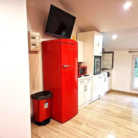 11 - Tres Joli 2 Pieces Tout Equipe Pour 1 A 5 Personnes, Vue Sur Parc Arbore, Parking Privatif Gratuit, Grand Fourgon Possible, Tout Le Linge De Maison Est Fourni Razac-sur-lʼIsle エクステリア 写真