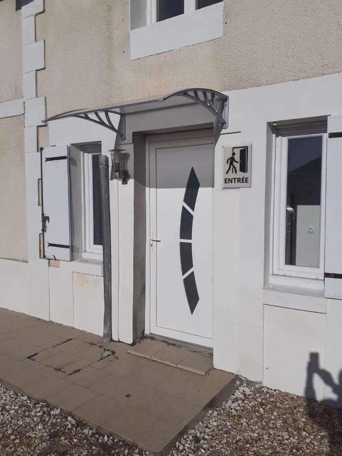 11 - Tres Joli 2 Pieces Tout Equipe Pour 1 A 5 Personnes, Vue Sur Parc Arbore, Parking Privatif Gratuit, Grand Fourgon Possible, Tout Le Linge De Maison Est Fourni Razac-sur-lʼIsle エクステリア 写真