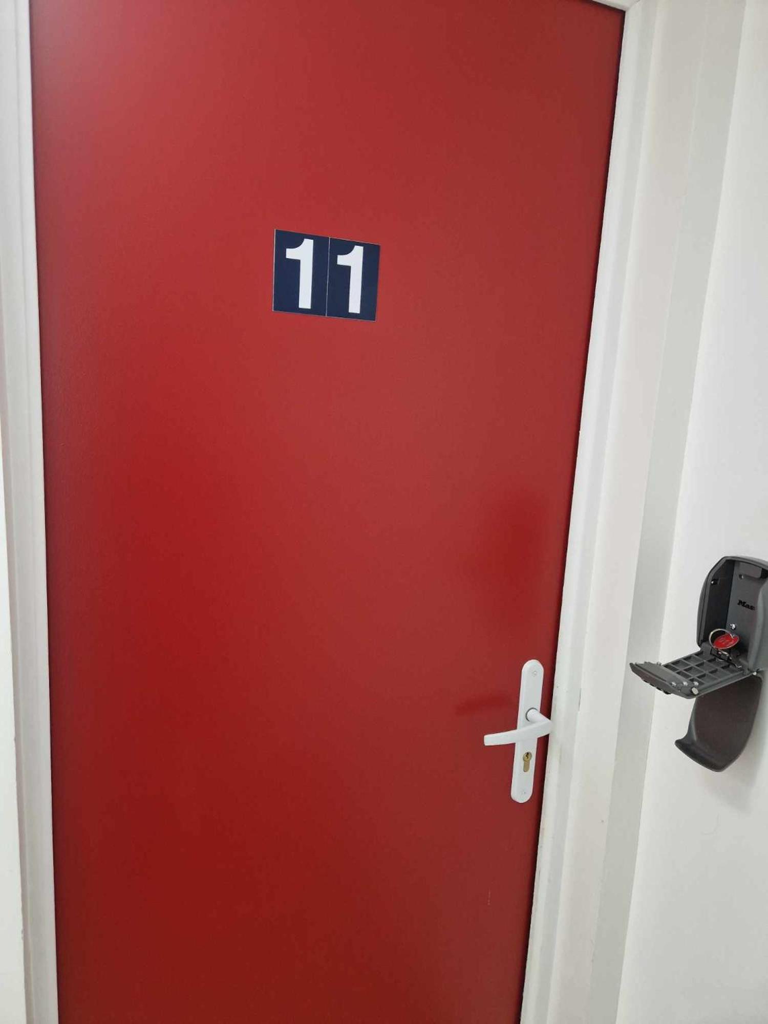 11 - Tres Joli 2 Pieces Tout Equipe Pour 1 A 5 Personnes, Vue Sur Parc Arbore, Parking Privatif Gratuit, Grand Fourgon Possible, Tout Le Linge De Maison Est Fourni Razac-sur-lʼIsle エクステリア 写真